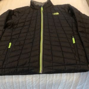 North Face puffer thermoball jacket